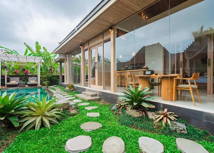 Garis Laksmi Villa *